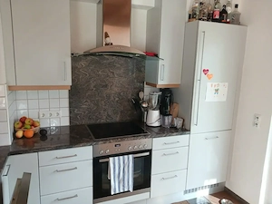 Verkaufe eine Küche mit Geräten  Bild 4