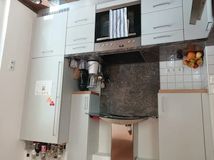 Verkaufe eine Küche mit Geräten  Bild 4