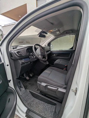 Peugeot Expert Traveller Bild 4