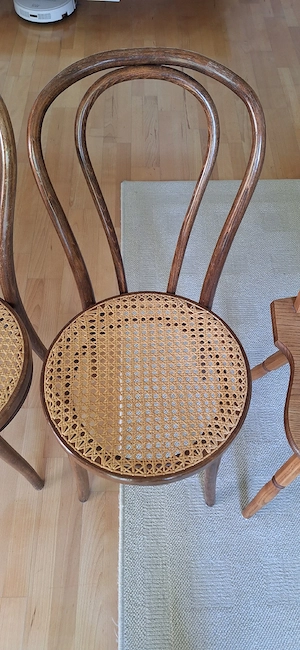 Original Thonet und Bauenstühle Bild 7