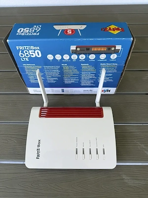 FRITZ!Box 6850 LTE Neuwertig Bild 2