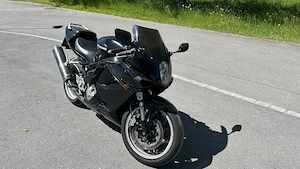 Hyosung GT650R (mit Zubehör und Verbrauchsmaterial) Bild 2