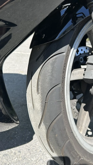 Hyosung GT650R (mit Zubehör und Verbrauchsmaterial) Bild 7