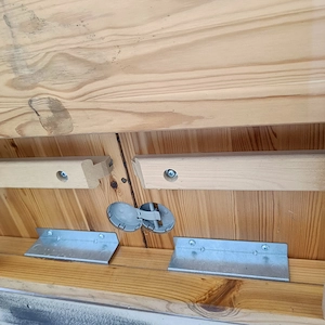 Voll Holztisch 104x204 ausziehbar auf 297 cm, inkl 2 Ausziehplatten, gebraucht. Bild 4