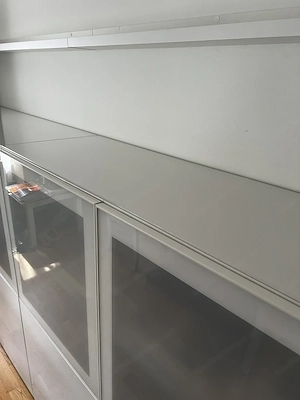 IKEA Besta Vitrinenschrank Bild 5