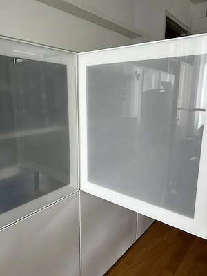 IKEA Besta Vitrinenschrank Bild 4