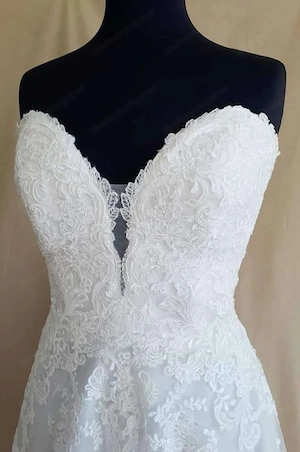 Wunderschönes A-Linien Corsagenkleid   Bild 2