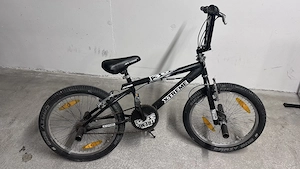 BMX mit 6 Stk. Axlepacks, inkl. Seitenständer 