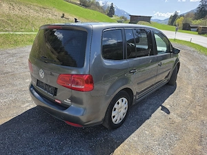 Vw Touran  1.6  Tdi  Bild 4