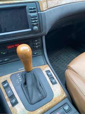 BMW e46 330d Touring Bild 8