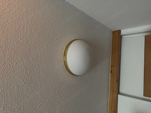 Deckenlampe aus weissem Glas Bild 2