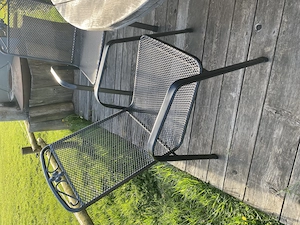 6. Gartenstühle.