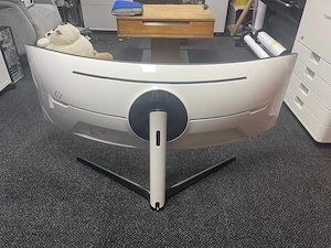 Samsung Odyssey G9 49 Zoll 240Hz 1ms Bild 2