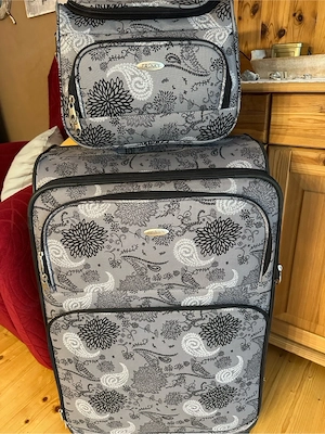 Reisekoffer mit Handgepäck Tasche Bild 2