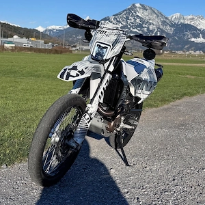 Husqvarna 701 Enduro Bild 3
