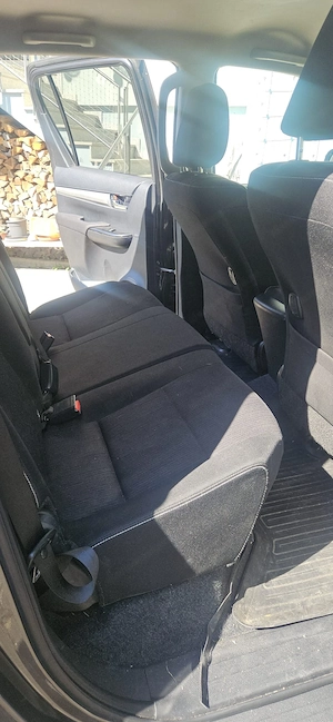 Toyota Hilux Aktiv Automatik 2,4l D-4D Pickups mit Harttop Bild 5