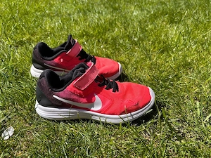 Sneaker Gr. 33 Nike Bild 2