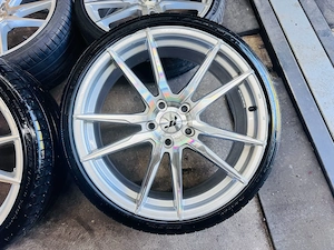 Japan Racing JR21 20 Zoll mit Reifen und RDKS für BMW 5x120 Bild 6