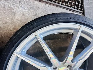 Japan Racing JR21 20 Zoll mit Reifen und RDKS für BMW 5x120 Bild 8