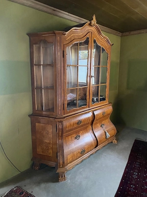 Schöner, gut erhaltener Schrank, günstig abzugeben. Nur Abholung. Bild 3