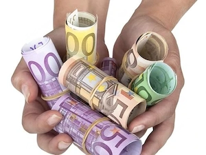 Wir bieten Kredite: und Investitionen für Unternehmen, Bauträger, Landwirte, Hersteller und ausländi