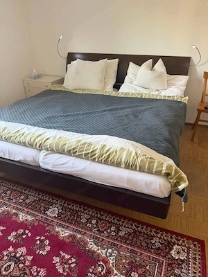 Doppelbett inkl. Lattenrost und Matratzen Bild 2