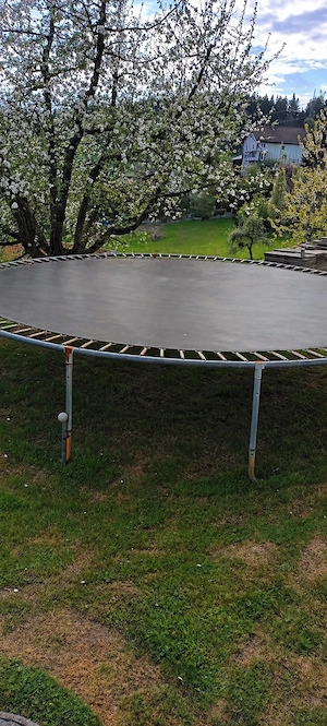 Großes Trampolin