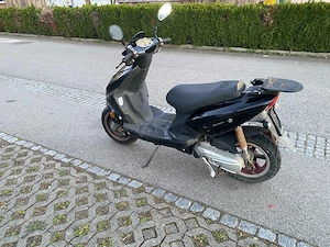 Twister Motorroller  Bild 2