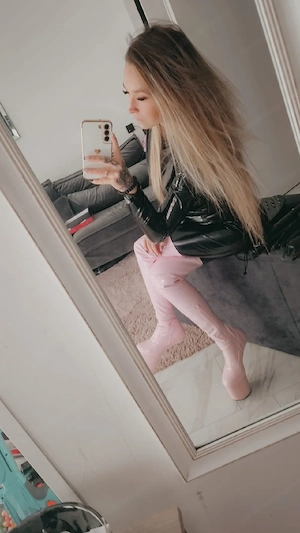 Anfänger und erfahrene devote Männer sind herzlich willkommen Bild 2