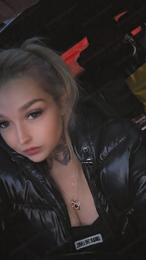 Anfänger und erfahrene devote Männer sind herzlich willkommen Bild 4