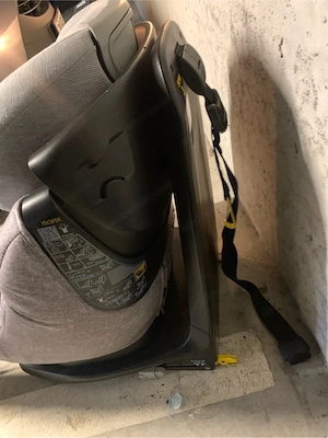 Baby Kleinkind Sitz zu verschenken Bild 2