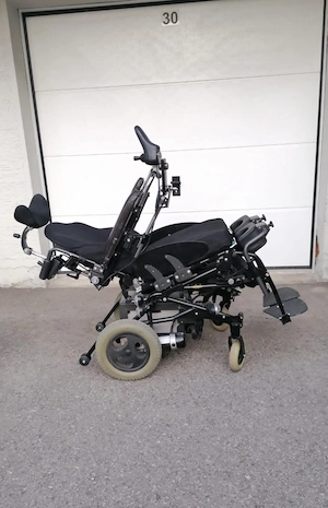 Elektrorollstuhl mit Stehfunktion & Begleitsteuerung - Vassilli Profi inkl. ROHO Bild 4