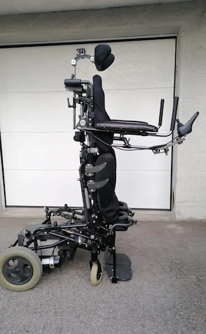 Elektrorollstuhl mit Stehfunktion & Begleitsteuerung - Vassilli Profi inkl. ROHO