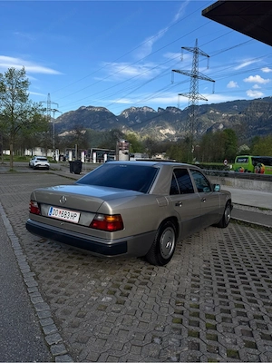 mercedes W124 E200 Tüv neu Bild 2