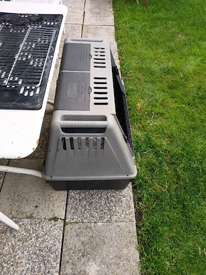 Hundebox  L: 84 H :65  T: 45 cm. Bild 4