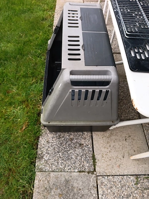 Hundebox  L: 84 H :65  T: 45 cm. Bild 5