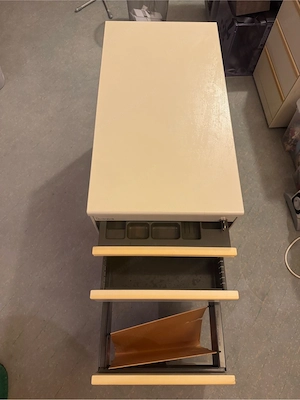 älterer stabilerRoll-container von Bene Bild 2