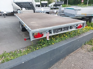 PKW Anhänger 1800kg Plattform Rampen Bild 2