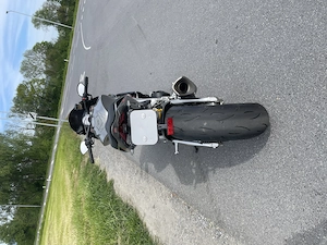 Aprilia Tuono V4 1100  Bild 2