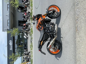 KTM 690 Duke Schwarz Orange Bild 4