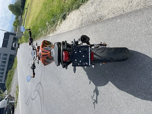 KTM 690 Duke Schwarz Orange Bild 3