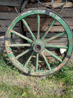 altes Wagenrad  Bild 2