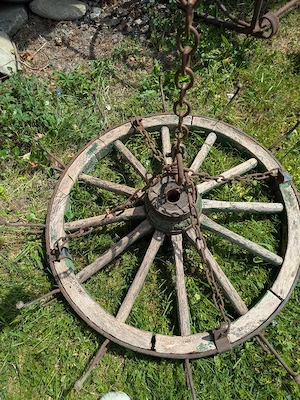 altes Wagenrad  Bild 4