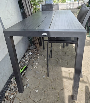 Gartentisch mit 6 Stühlen