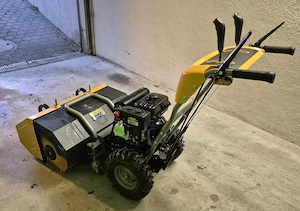 Benzinkehrmaschine Stiga Bild 3