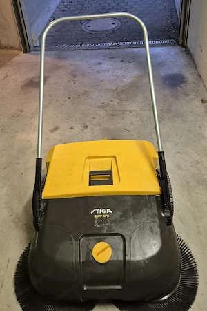 Stiga Kehrmaschine Bild 3