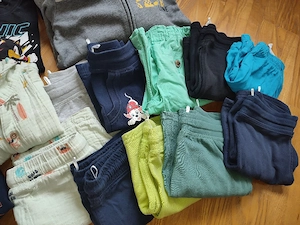 Jungs Sommer Paket Größe 110 116 T-Shirt Sweatjacke kurze Hose Bild 2