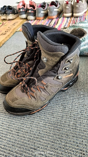 Bergschuhe Lowa, und ein paar Zustiegschuhe Bild 5