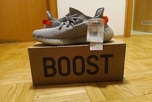 Adidas Yeezy Boost 350 V2  Tail Light" FX9017 Neu Bild 3