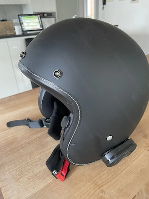 Vespa Jethelm mit Freispecheinrichtung Bild 2